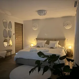 https://suites-l-ecrin.fr-provencehotel.com