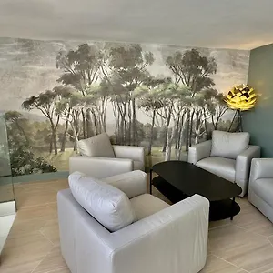 https://centre-historique-appartement-climatise-avec-terrasse.fr-provencehotel.com