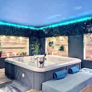 https://lalcove-du-510-spa-love-room-salle-de-jeux-privatifs.midi-pyreneeshotels.com